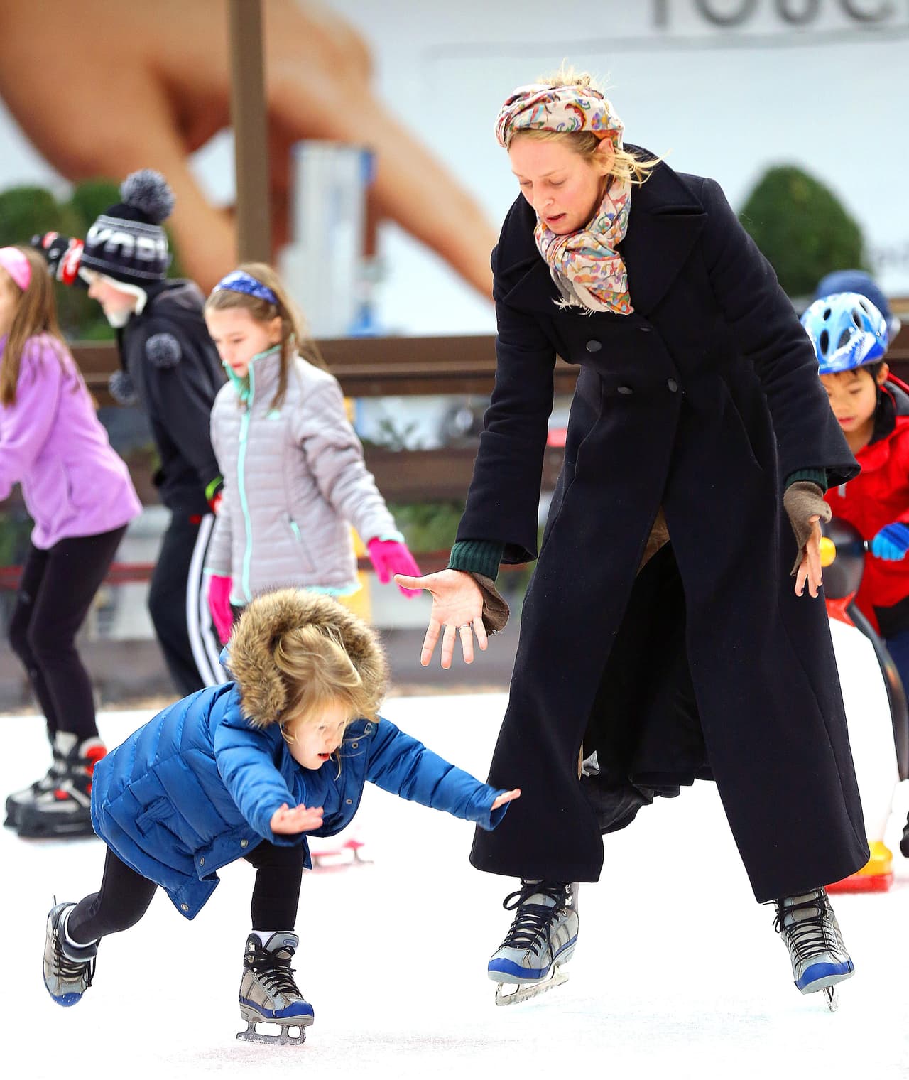 ¡Luna resbaló sobre el hielo!