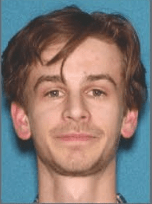 <h3 class="cms-H3-H3">Garrett Flynn</h3>
<br>
<br>Este joven de 22 años, habitante del condado de Warren, Nueva Jersey, fue aprehendido el pasado 23 de junio. Flynn es sospechosode poseer
<b> más de 1,000 archivos</b> de abuso sexual infantil en un disco duro externo. 
<br>
