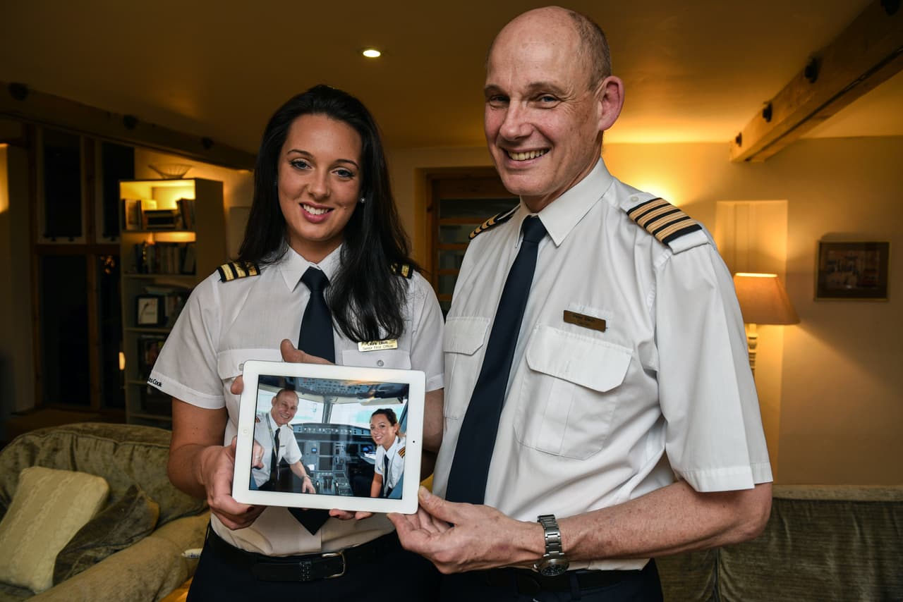 Peter, de 30 años, ha trabajado para la línea aérea Thomas Cook durante varios años.