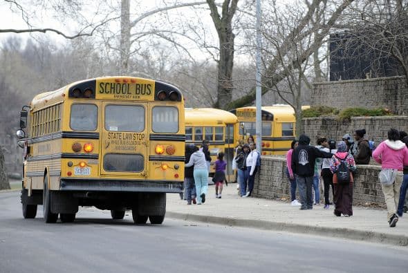 6) POBRE: Distrito Escolar de Hayti R-II, Missouri | Ingreso familiar promedio: $17 mil | Gasto por estudiante: $10 mil | Porcentaje de impuestos locales utilizados para financiar la escuela: 28%