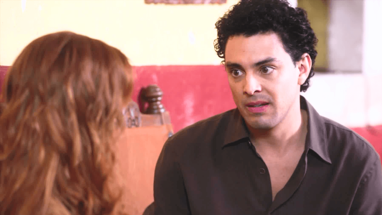 Rodrigo intenta convencer a Bárbara de reemplazar a Renato | Mi Rival | Capítulo 18