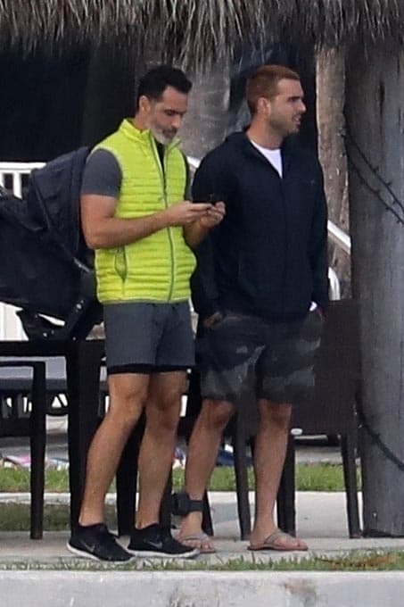 La imagen fue acompaña por el mensaje
<b><a href="https://www.univision.com/noticias/edicion-digital/defensa-de-pablo-lyle-formula-peticion-para-que-el-actor-pueda-volver-a-mexico-video" target="_blank">"te quiero tanto"</a></b>, sin especificar con claridad el destinario. 
<br>