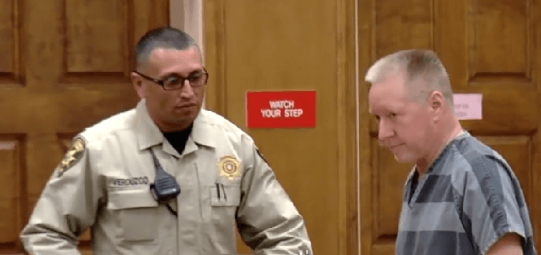 Regresa a Carolina del Norte hombre que presuntamente mató a su segunda esposa