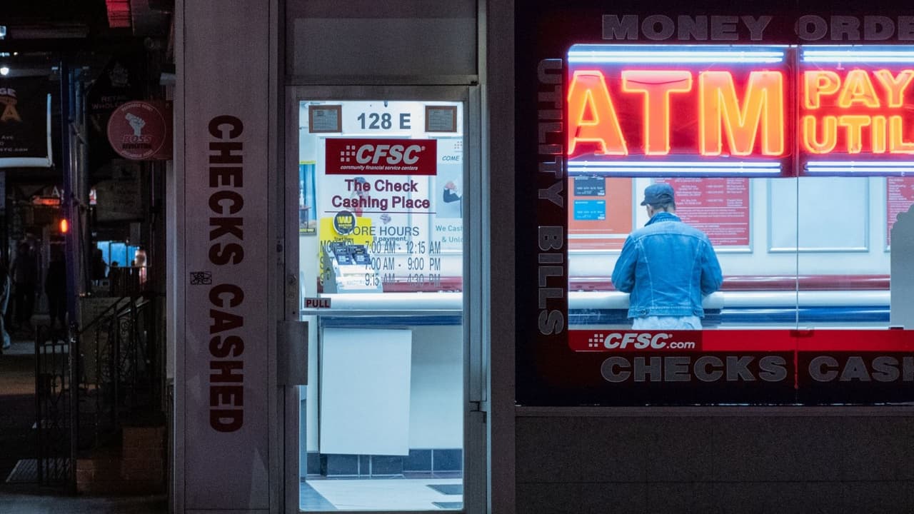 Reportan 8 asaltos en ATM en Dallas, le decimos cómo prevenir ser robado