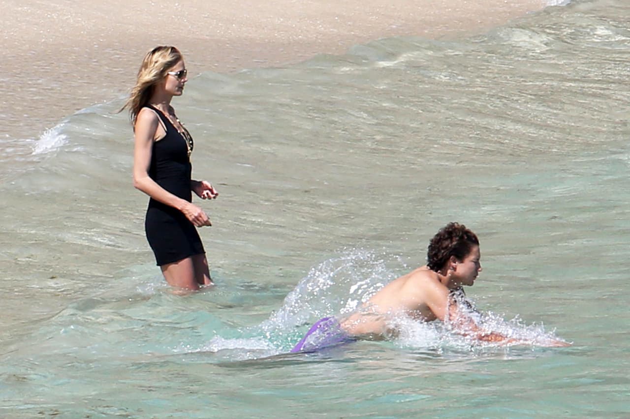 Vito fue el primero en entrar al mar.