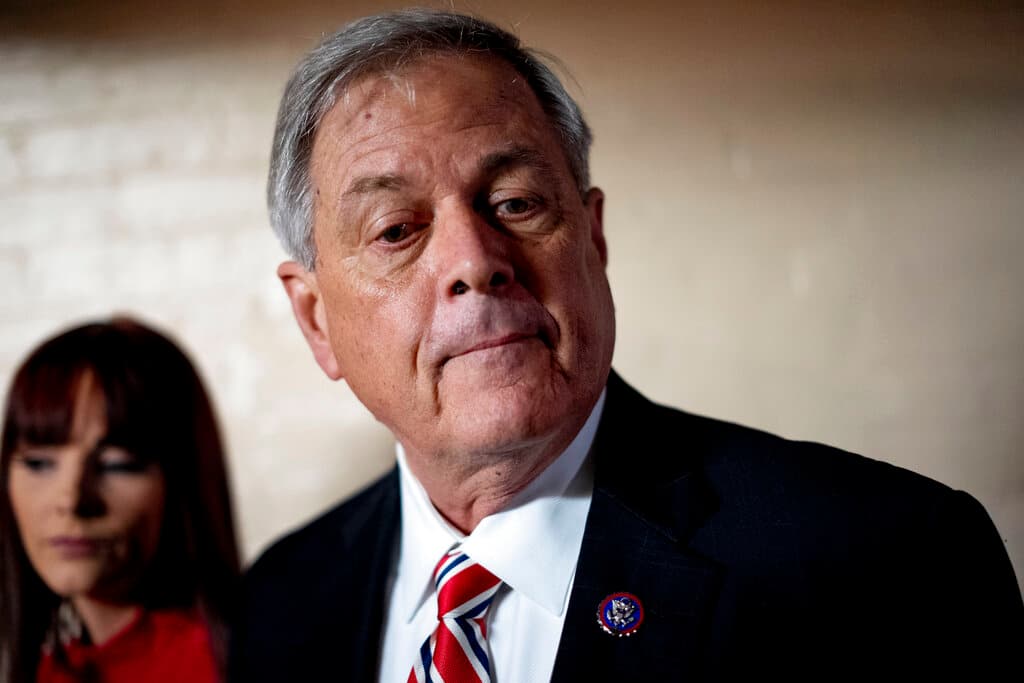 <h3 class="cms-H3-H3">Ralph Norman (Carolina del Sur)</h3>
<br>
<br>Norman dijo el martes que ni el apoyo de Donald Trump, a quien Norman apoya, para la nominación de McCarthy cambiará su voto en contra del representante de Cailfornia, para la presidencia de la Cámara de Representantes.