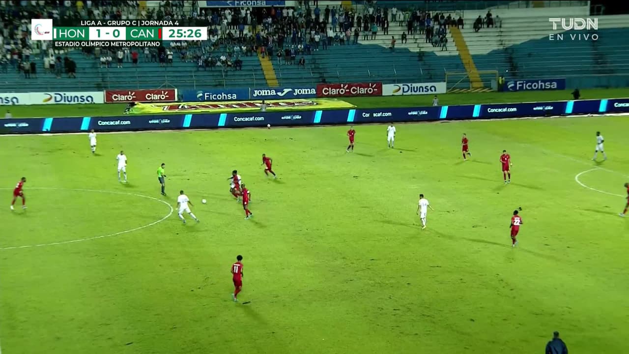 ¡TIRO ATAJADO! disparo por Romell Quioto.