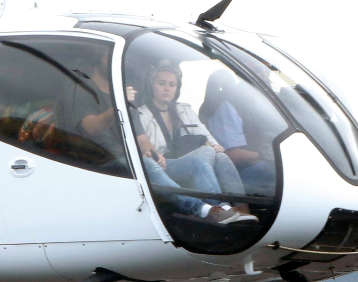 Llegar al aeropuerto en helicóptero sin duda es un lujo que se merece. ¡Muy bien por ella!