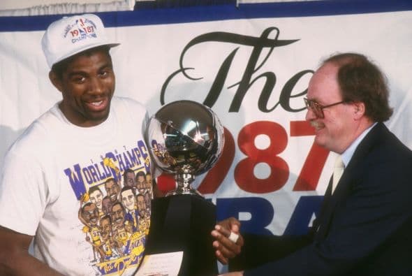 En el 2002 entro al Salon de la Fama de la NBA