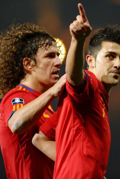 Jugadores de fama mundial, como el español David Villa, se solidarizaron con los mineros durante su encierro y les enviaron camisetas firmadas.