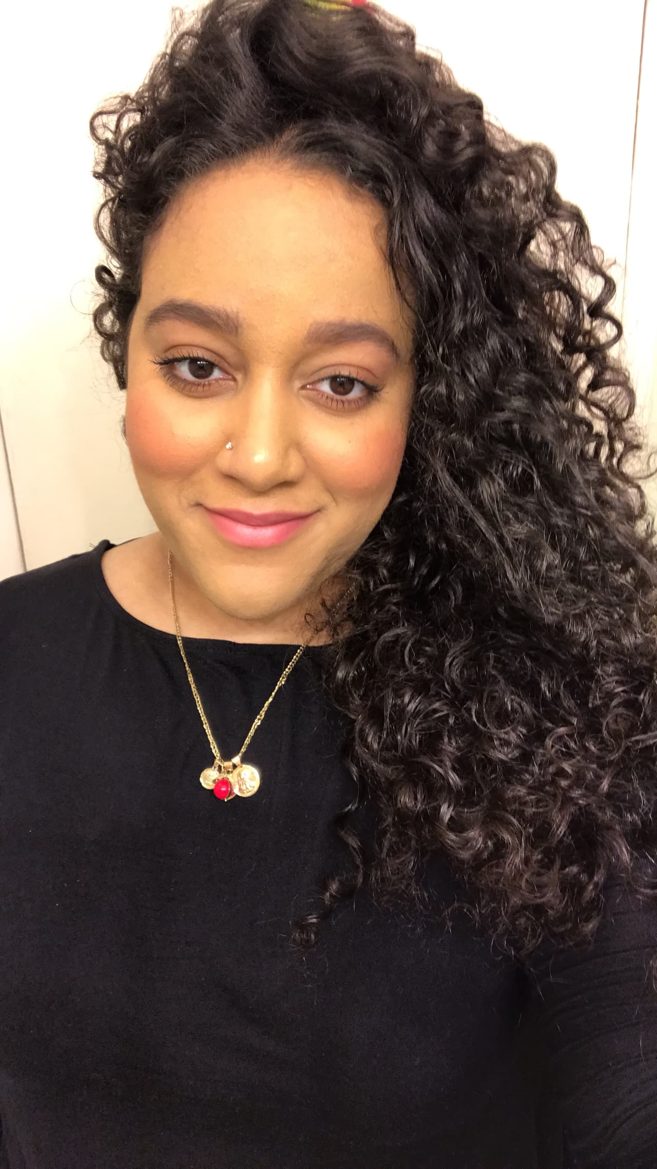 Janelle, 23 años, República Dominicana. Es coordinadora de eventos y disfruta cantar.