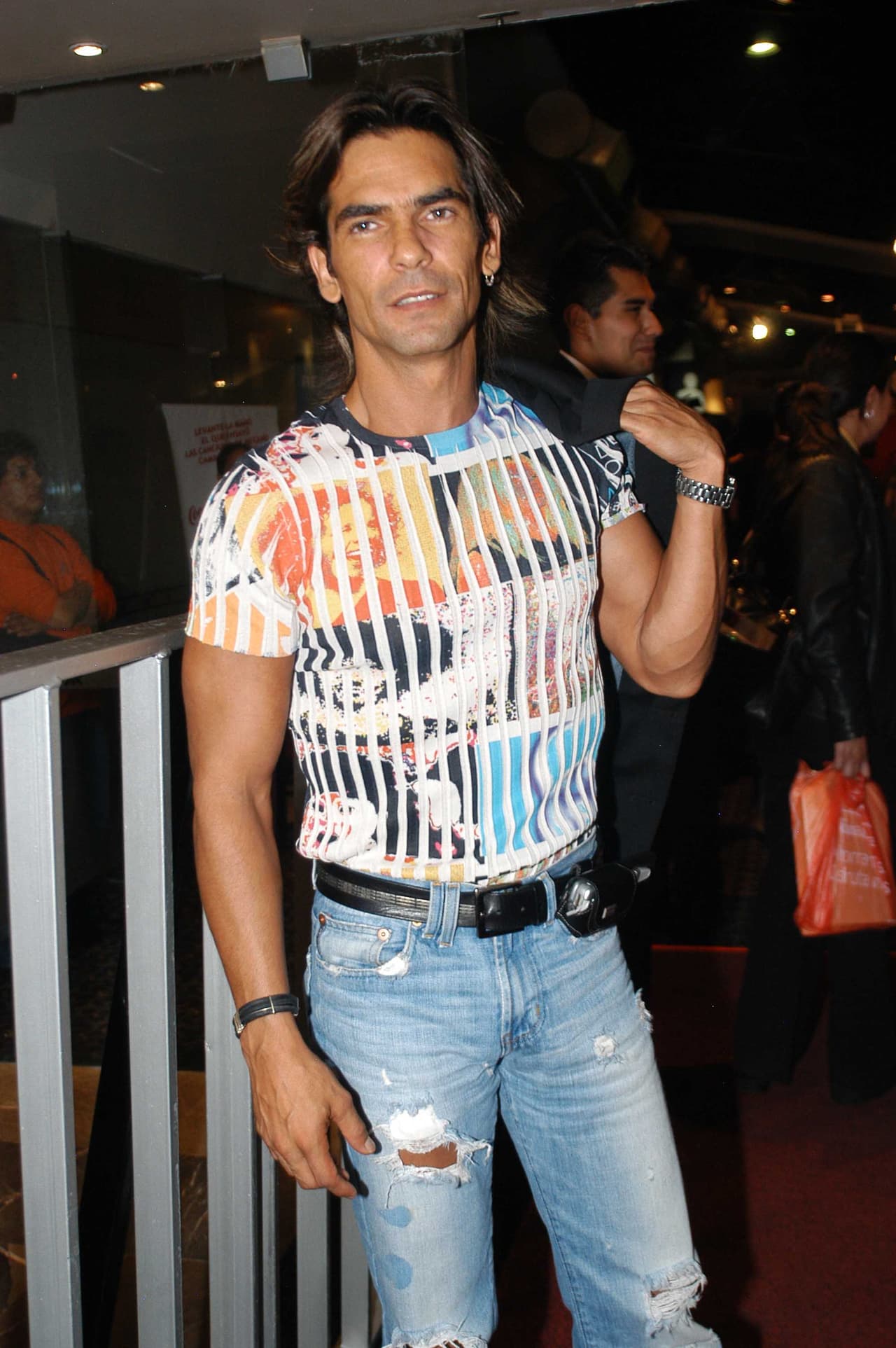 Más tarde, vendría ´Azul´ ahí compartió pantalla con Armando Araiza.