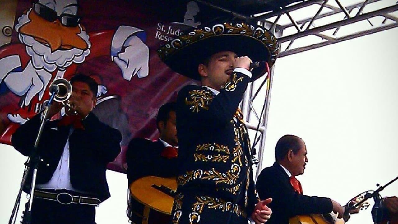 ‘El Big Charro’ se dedica de tiempo completo a la música realizando giras en Estados Unidos y en México y entre su repertorio canta canciones de Vicente Fernández.