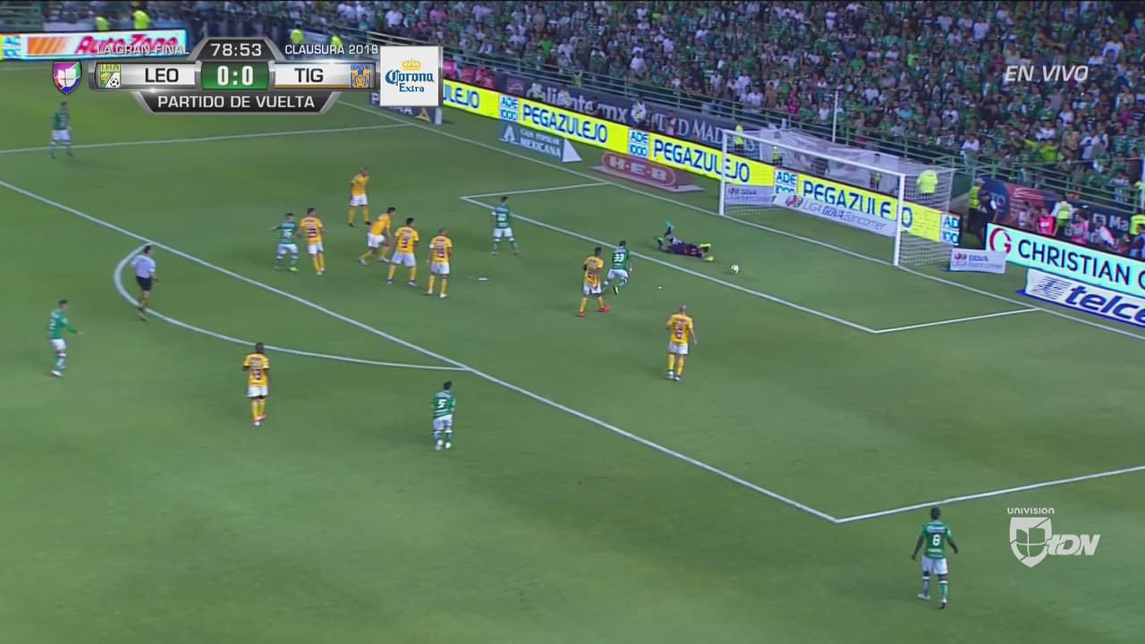 ¡NAHUEL! Guzmán salvó a Tigres con par de atajadones