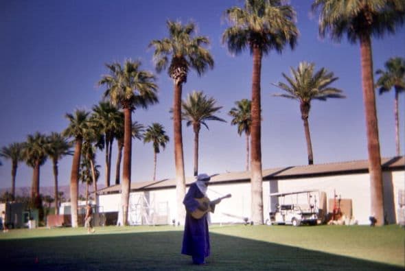 Indio, CA - 68 por ciento de población hispana | Índice de graduación de preparatoria: 84 por ciento | Esta ciudad más conocida por ser la sede del Festival de Música de Coachella tiene desde 1998 un Consejo Asesor de la Juventud que identifica las necesidades de la comunidad y ha ayudado a renovar instalaciones deportivas, centros comunales, de juegos y de recursos.