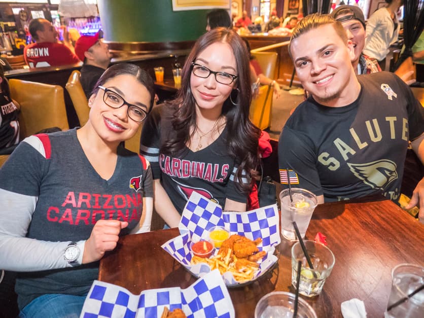 Los fans de los Cardenales andan en duelo luego que las Panteras vencieran a los Cardenales con un 49-15 , pero antes de este trágico final, festejaron por distintas partes del Valle para apoyar al equipo.