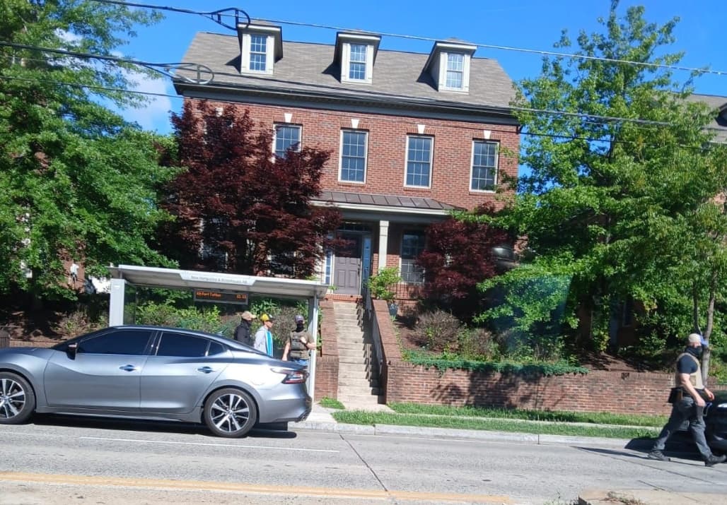 Durante los tres días en los que se han desarrollado los operativos, 
<b>los agentes federales han recorrido distintos vecindarios, principalmente aquellos con mayoría migrante o hispana</b>, como Columbia Heights.