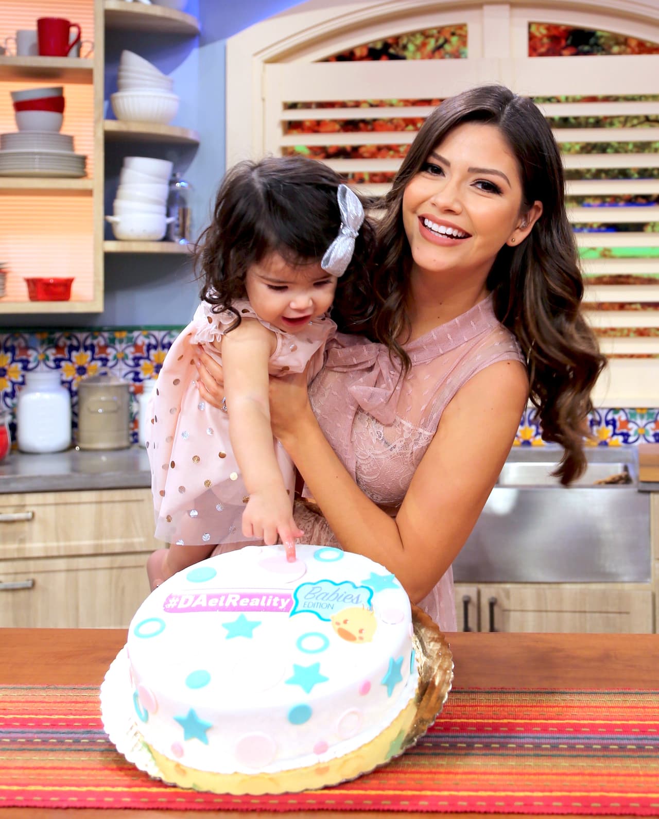 Imposible resistirse a este pastel, Giulietta lo quería todo para ella.