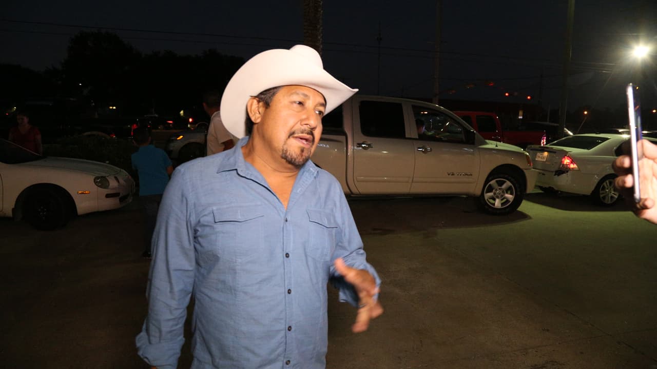 Así fue la entrega de ayudas por 'El Bueno, La Mala y El Feo' en Port Arthur, una de las localidades más afectadas por el huracán Harvey.