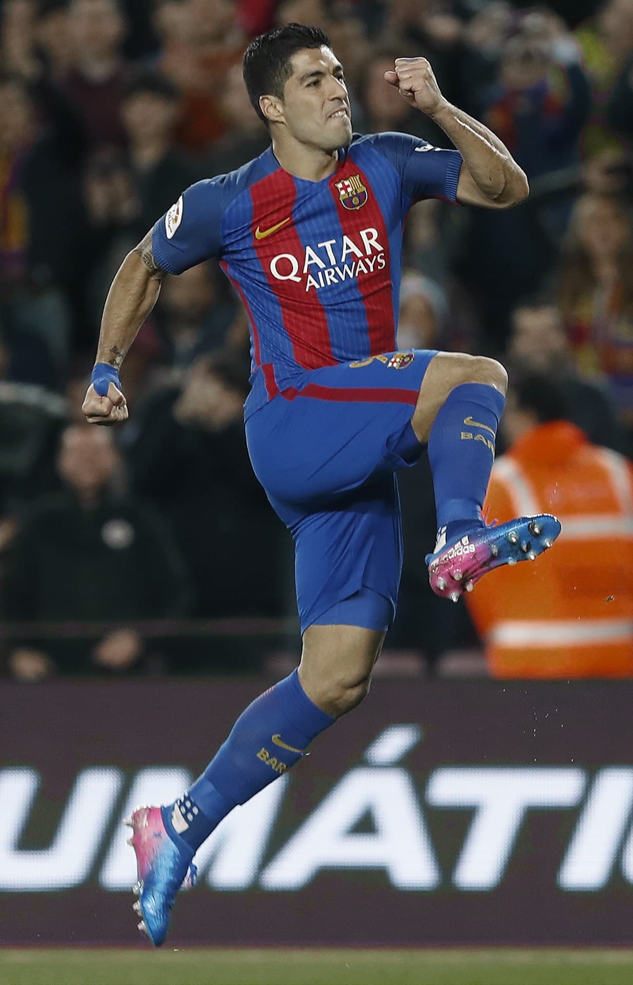 Para el 'pistolero' este fue su gol número 19 en la presente edicóni deó La Liga con la camiseta del Barcelona. Ha jugado 23 partidos, 22 de titular.