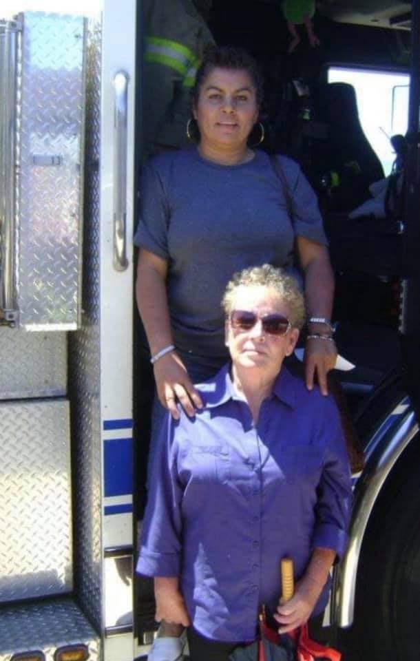 Ana Salinas no ve a su madre Juana desde hace 2 años pero desde Fort Worth le envía un abrazo en el día de la madre.