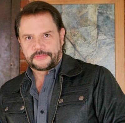 Confesó que su otra hija, producto de su primer matrimonio, está muy molesta por la situación: "Está muy enojada y muy dolida porque nunca imaginó que esto pudiera llegar a estos niveles, también le ha costado lágrimas. Daniela quiere mucho a su hermana, las dos llevaban una relación muy bonita y bueno, eso ahora se rompió, pero Daniela sigue conmigo a mi lado", finalizó.
<br>
<br>