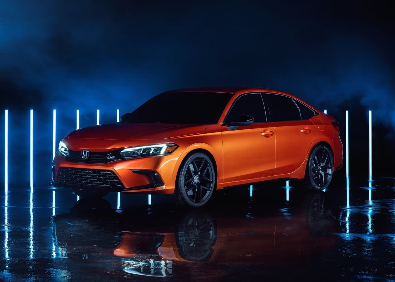 La décimo primera generación del 
<b>Honda Civic</b> está a la vuelta de la esquina y su diseño no estará alejado de este prototipo, una unidad de pre-producción, que el fabricante recientemente reveló a través de Twitch.