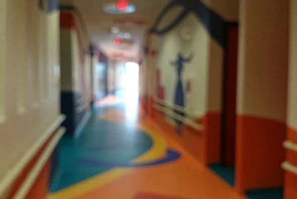 El diseño colorido y alegre del CRIT USA está especialmente diseñado para animar y motivar a los niños, que encuentran así las energías para recuperarse.