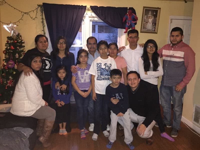 Familia en NJ dice que ICE rompió su puerta para detener a un inmigrante