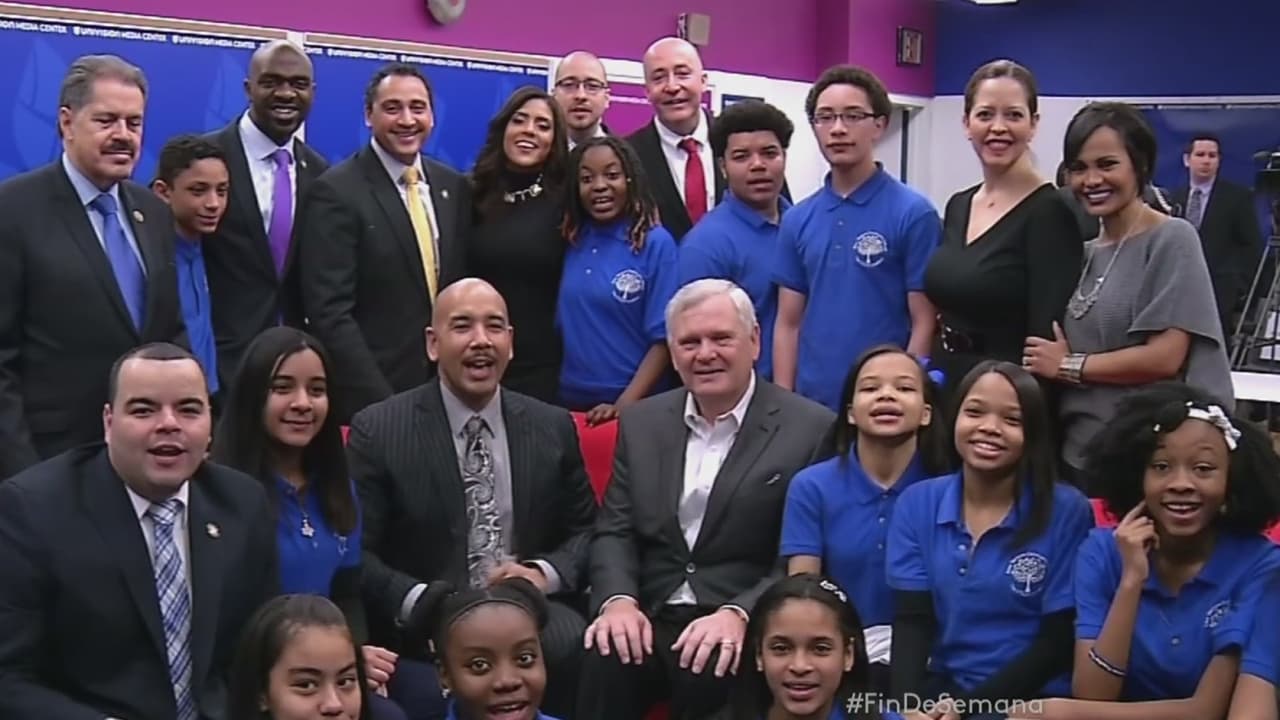 Inauguran centro de medios para escuelas de bajos recursos