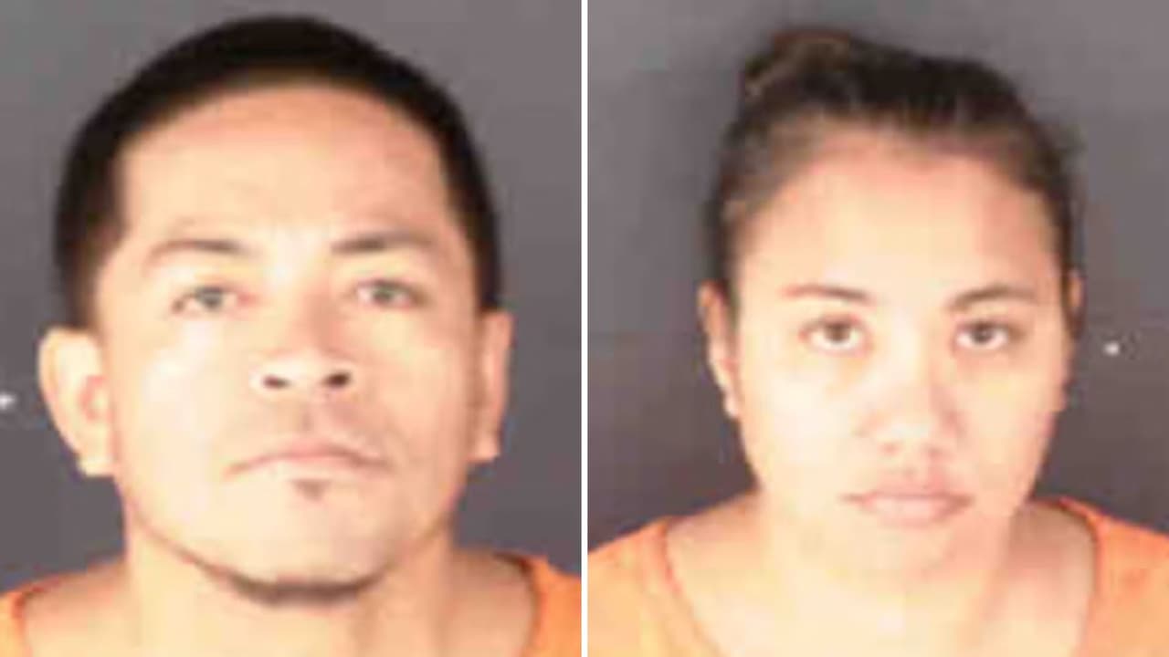 Padres fugitivos abandonan a joven de 16 años con una bolsa llena de armas