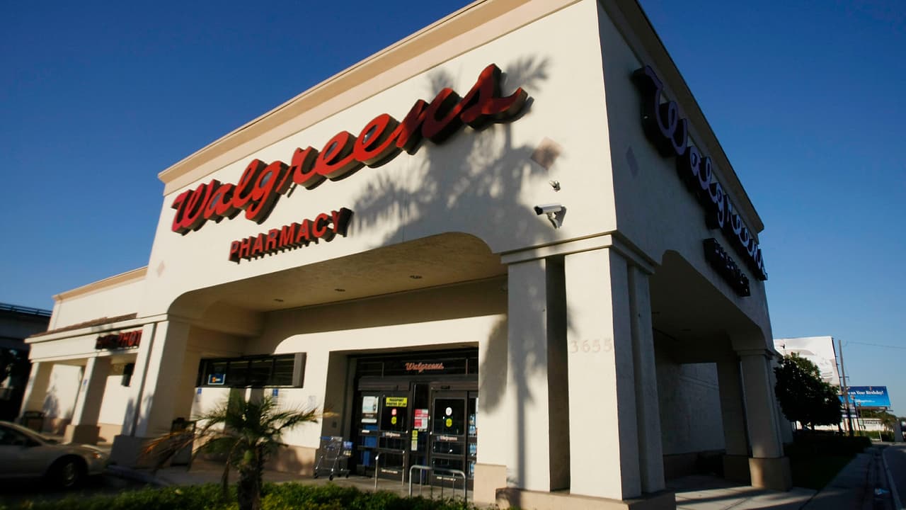 Walgreens cerrará 1,200 tiendas tras megapérdidas que ascienden a $3,000 millones