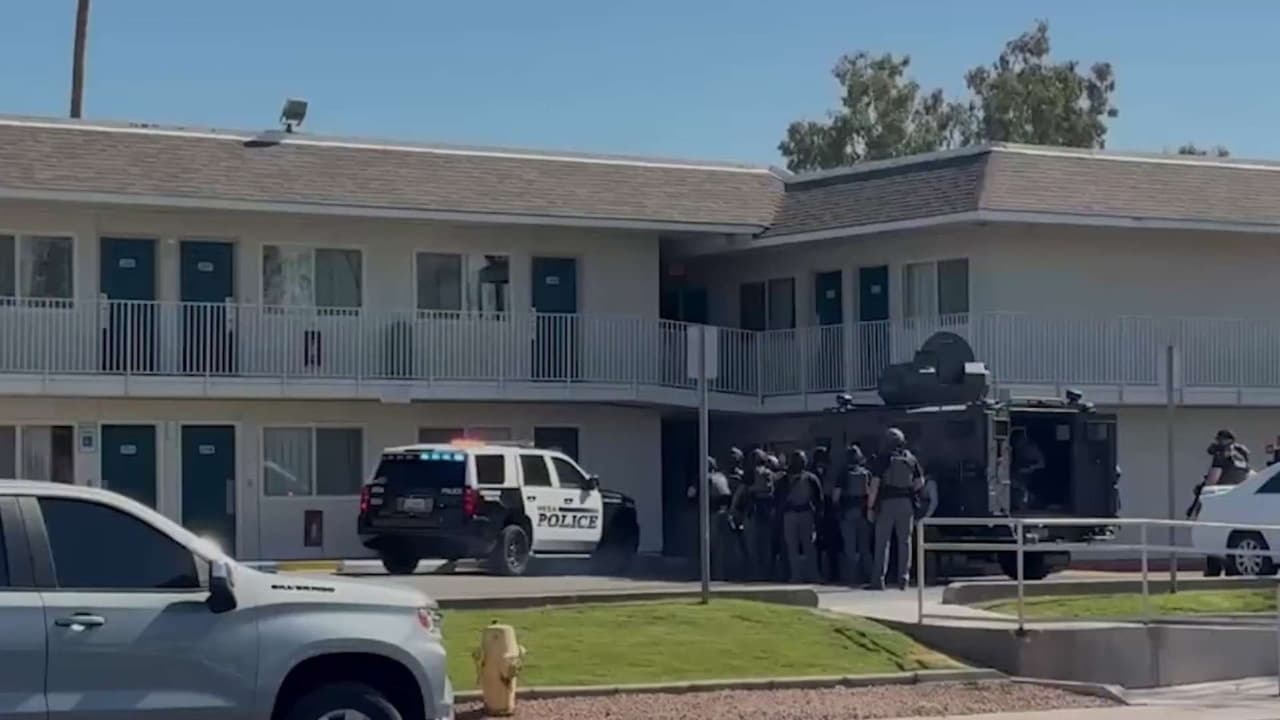 Arrestan a una mujer armada tras operativo en el Motel 6 en Mesa: Esto fue lo que ocurrió