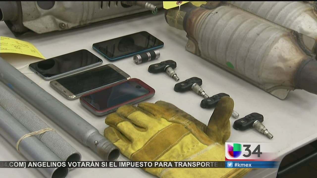 La policía arrestó a 4 sospechosos que robaban catalizadores de vehículos a lo largo de toda la ciudad de Los Angeles.