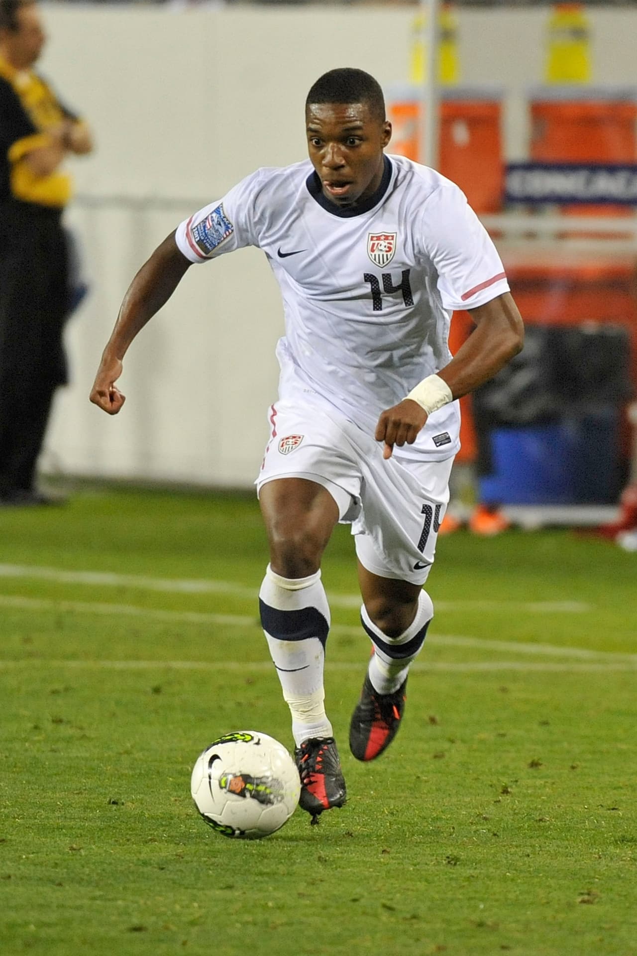 Joe Gyau: Joe Gyau es de los mediocampistas más nombrados en la Bundesliga, pues juega en el Club Borussia Dortmund. Nació en Tampa, Florida.