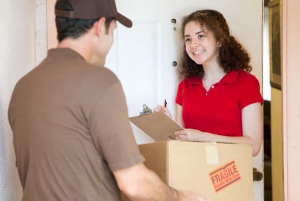 Solicitar el servicio de la necesidad de una firma para confirmar la entrega y asegure cualquier compra que sea valiosa.