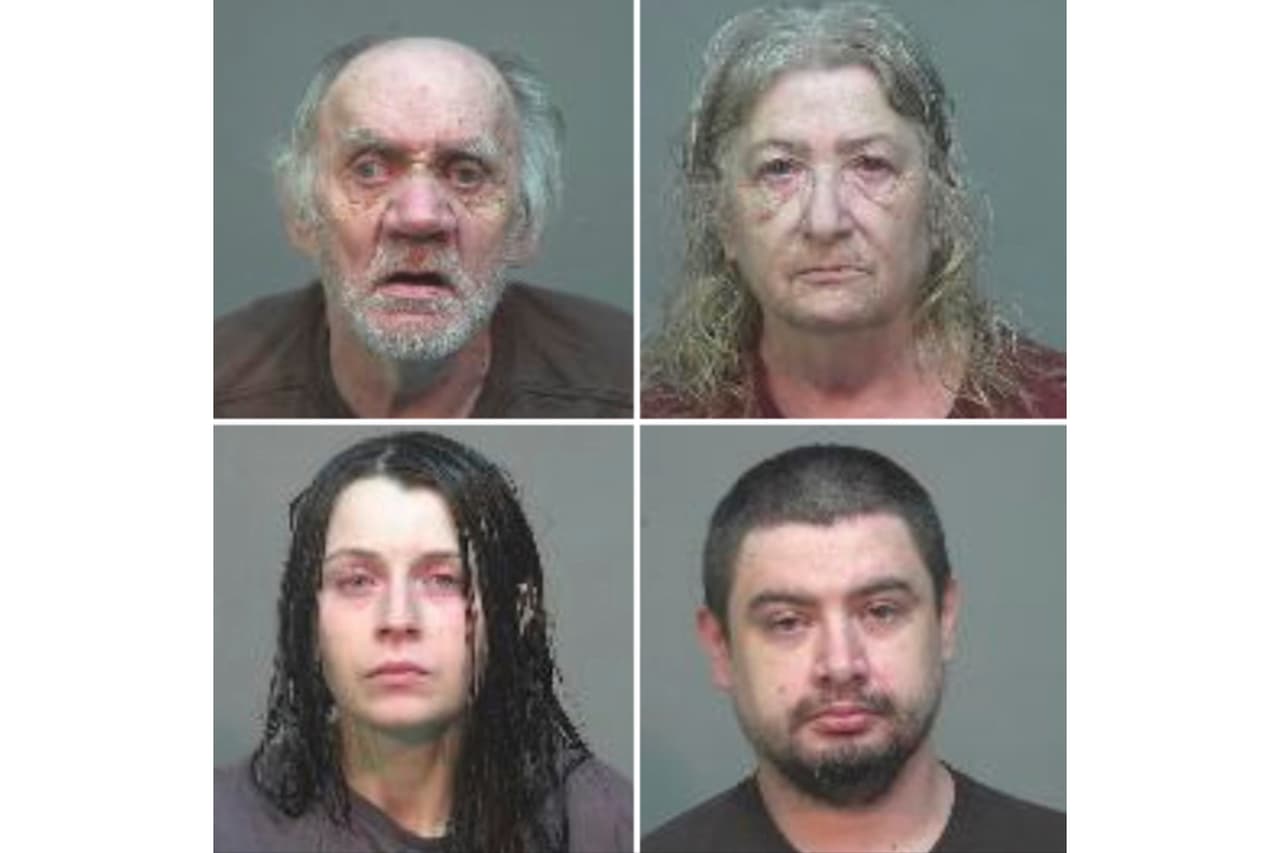 Rescatan de una casa en Ohio; eran "casi salvajes", dicen las autoridades