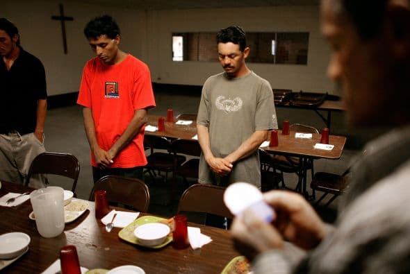 En ese sentido, un aspecto fundamental de la nueva Ley de Migración es que obliga al personal del Instituto Nacional de Migración (INM) a profesionalizarse, declaró el diputado federal del PAN, Leonardo Guillén Medina.