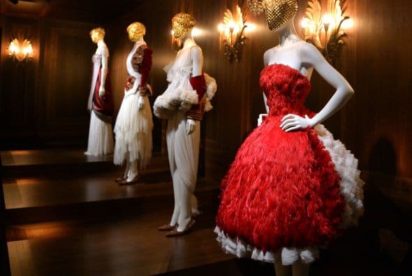 Creaciones que evocaban romanticismo, sensualidad y elegancia.