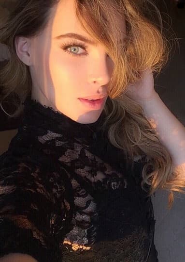 Se dice los ejecutivos de la disquera que comparten Belinda y Anahí están dándole "trato preferente" por los buenos resultados que generó