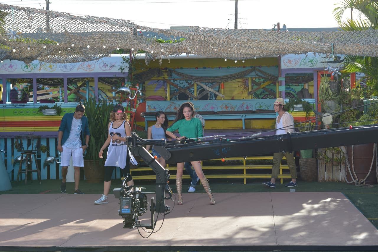 Brian, Danelly, Christian, Carolina, Félix y Zhamira formaron la banda Los Urbanos y con el tema 'Duele el corazón" demostraron que tienen mucho flow. Mira cómo fue su gran día grabando el videoclip.