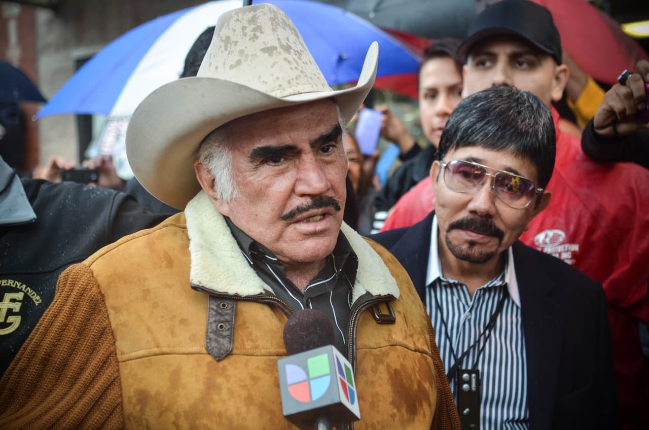 "Aunque ustedes no lo crean,
<b>Chicago fue la primera ciudad americana que pisé en una gira, hace 47 años</b>", dijo Fernández a los asistentes al homenaje, en 2012.