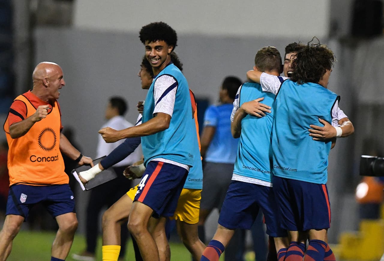 La selección de los Estados Unidos derrotó a Honduras en la Semifinal del Premundial Concacaf Sub-20 para ganar su pase a los Juegos Olímpicos París 2024 y avanzar a la Final del torneo, donde enfrentará a República Dominicana.