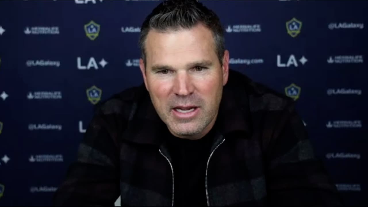 Vanney aclaró sorpresiva ausencia de Chicharito con LA Galaxy