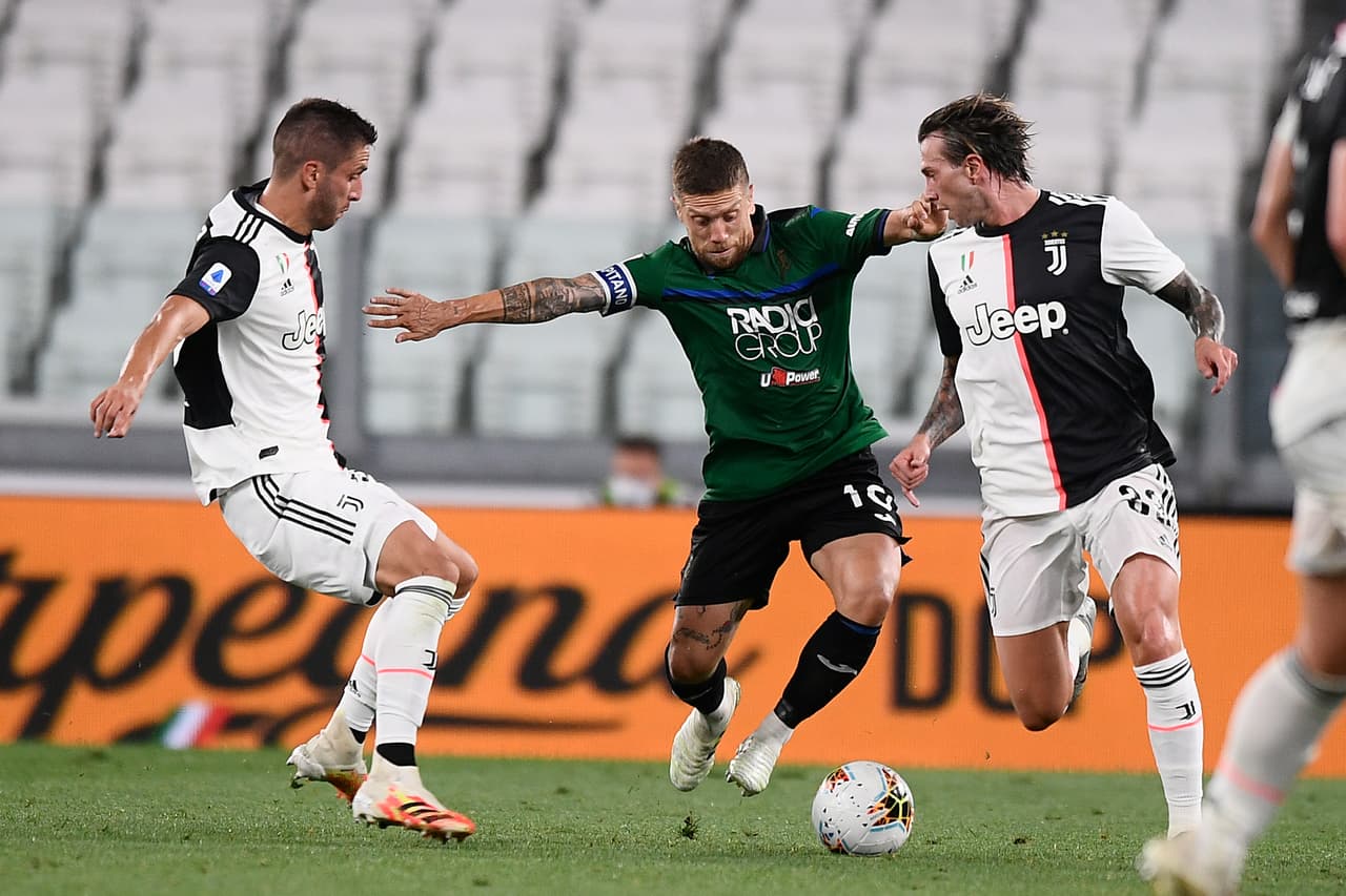 La siguiente de Atalanta fue por la banda derecha. A los diez minutos, los visitantes borraban a Juventus de la cancha.