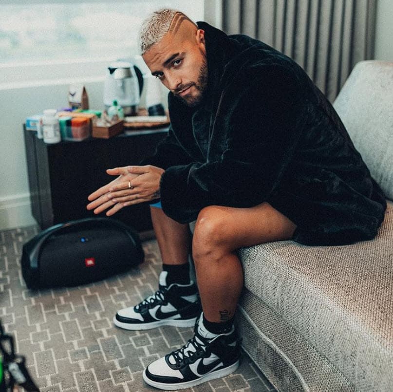 Este no es un nuevo look para el cantante colombiano, pues en años anteriores ya había usado ese color.