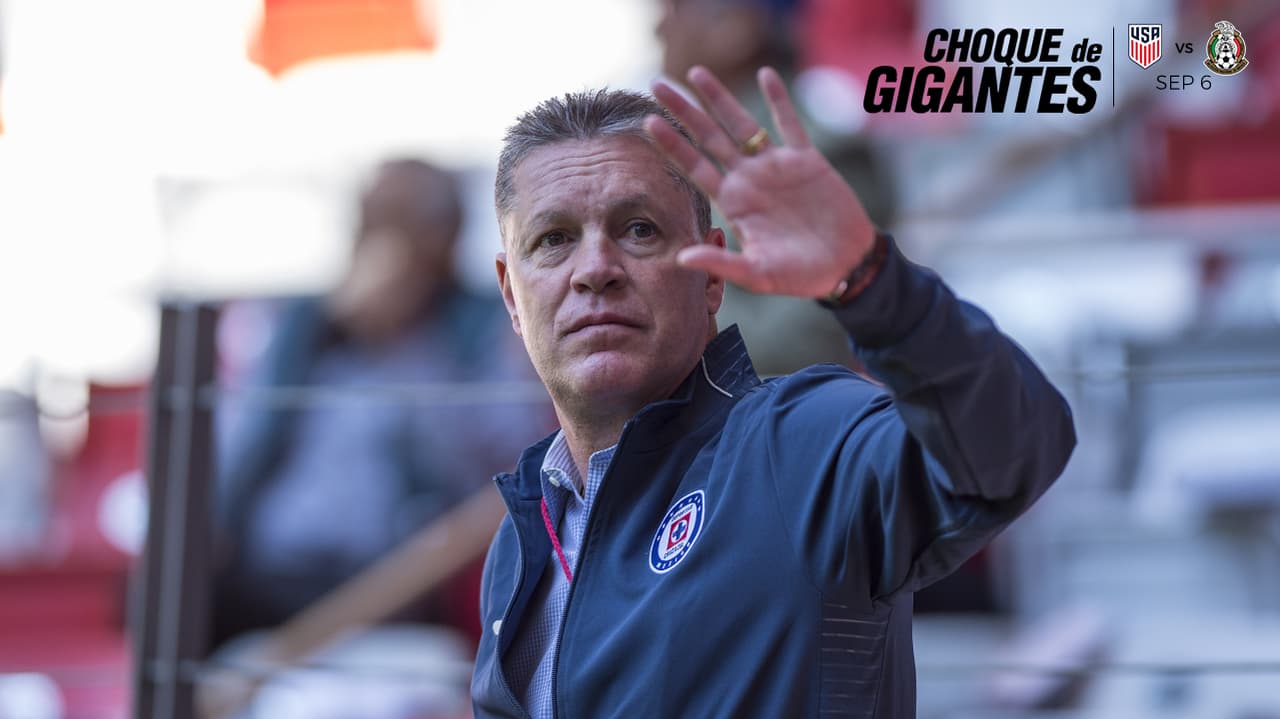 Aficionados en redes apoyan continuidad de Ricardo Peláez