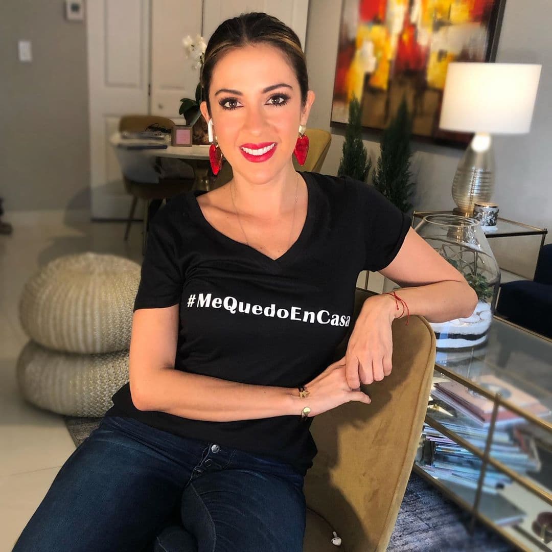 Maity Interiano te alienta a que contribuyas a frenar esta pandemia.