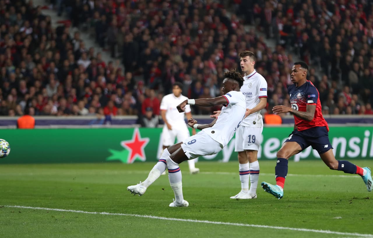 Lille 1-2 Chelsea. Osimhen marcó para el Lille; Abraham y Willian para los de Lampard.