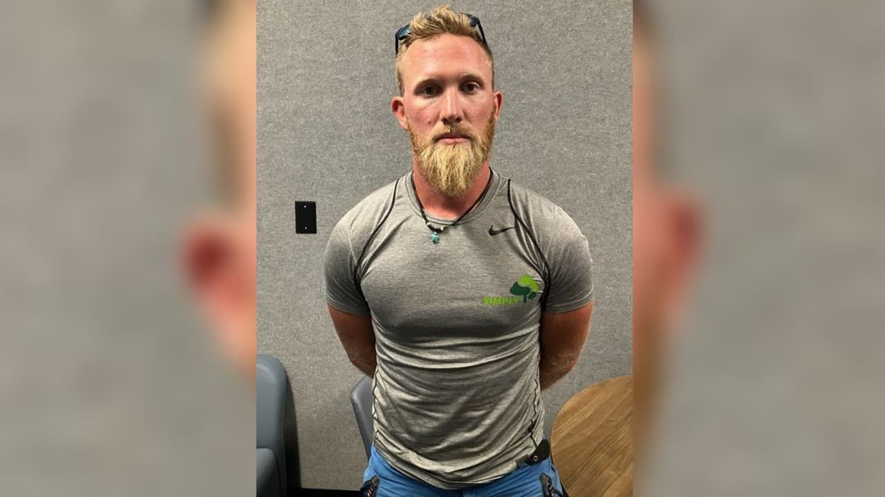 Arrestan a entrenador de fútbol por agredir sexualmente a una niña en Venice